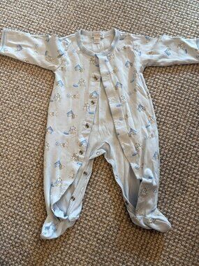 Kissy Kissy Infant Footie in Dog Print, EUC, Size 0-3M
